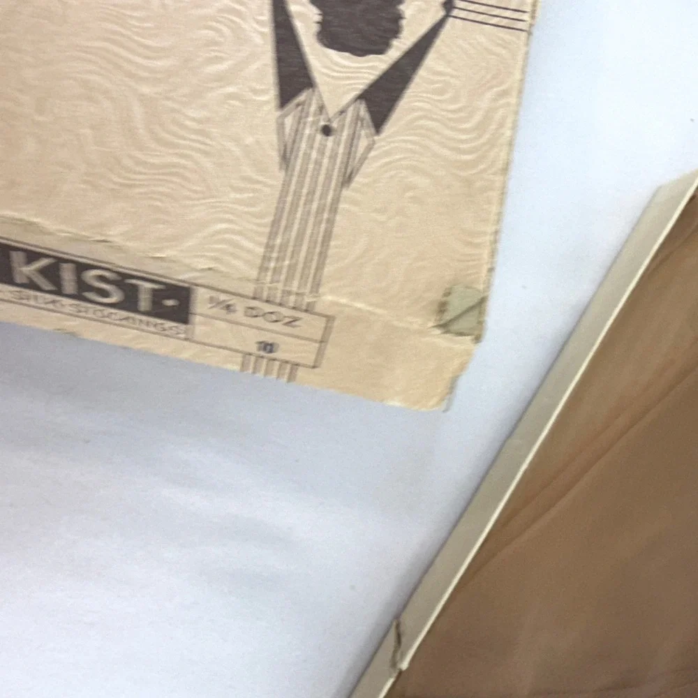 Art-Kist Full Fashioned Silk Stockings 40s 50s Vintage Sheer Thigh High Tan Box